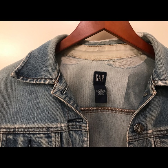 Cropped jean jacket - Picture 2 of 3